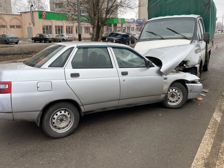 Три автомобиля столкнулись на западе Тамбова: есть пострадавший