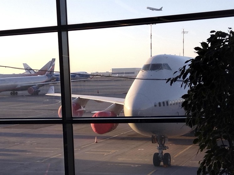 Самолет, который должен был приземлиться в Жуковском, совершил экстренную посадку