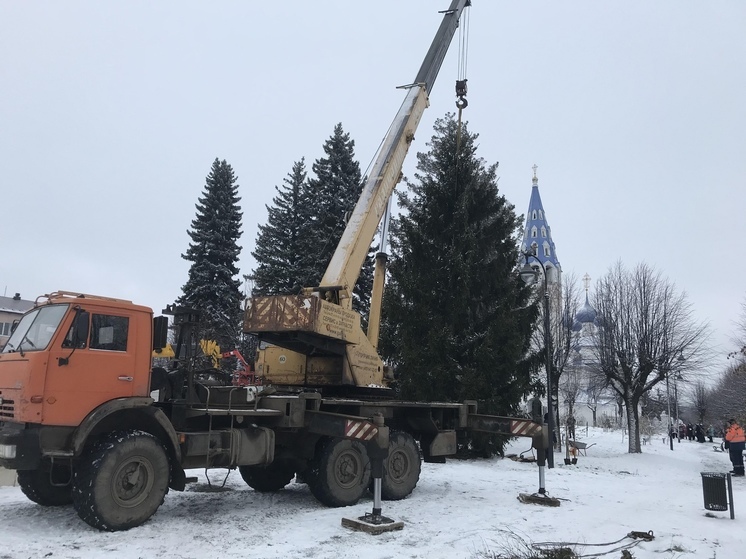 В Палехе готовятся наряжать главную новогоднюю елку
