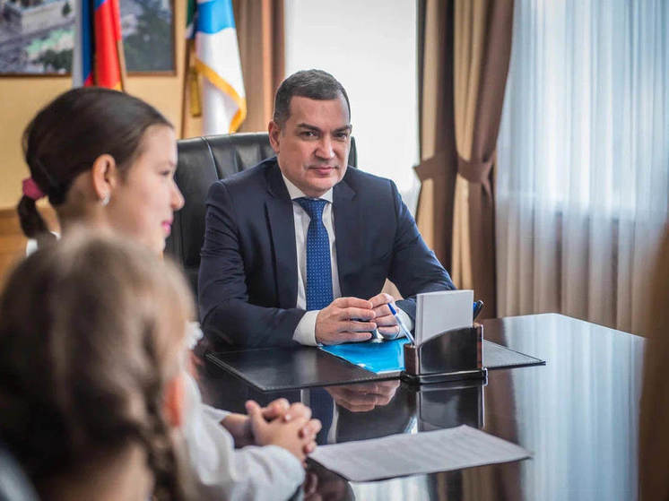 Мэр Новосибирска Максим Кудрявцев рассказал о своем детстве в деревне