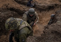 Газета Financial Times (FT) сообщает, что вооруженные силы Украины (ВСУ) испытывают существенные проблемы со строительством оборонительных сооружений