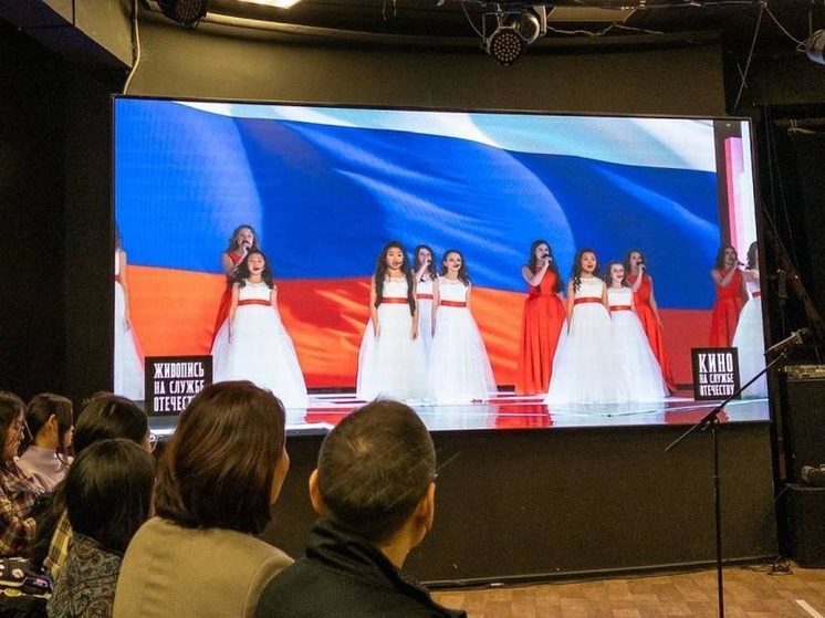 Студенты АГИКИ встретились с организаторами фестиваля «Кино на службе Отечеству» в Якутске