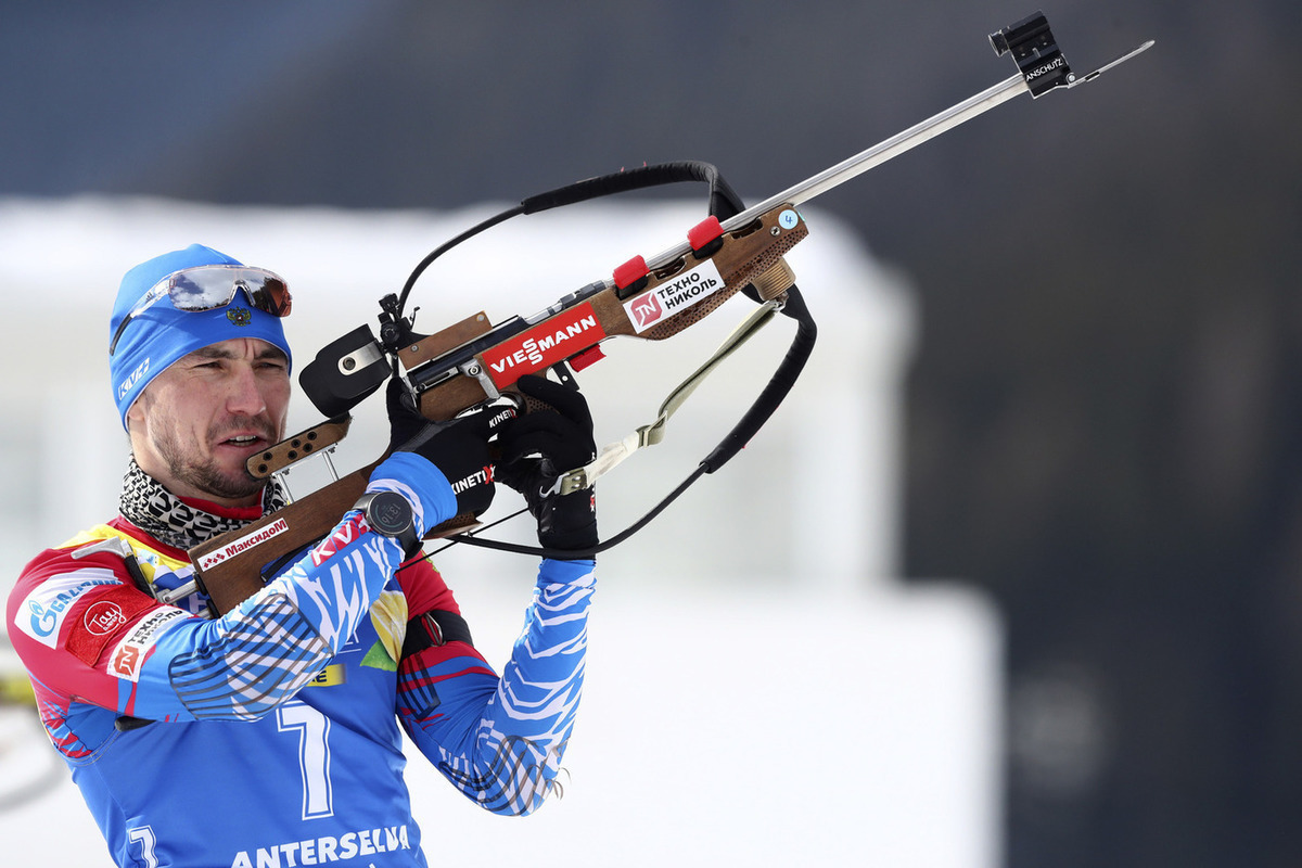 Логинов выиграл индивидуальную гонку на чемпионате России