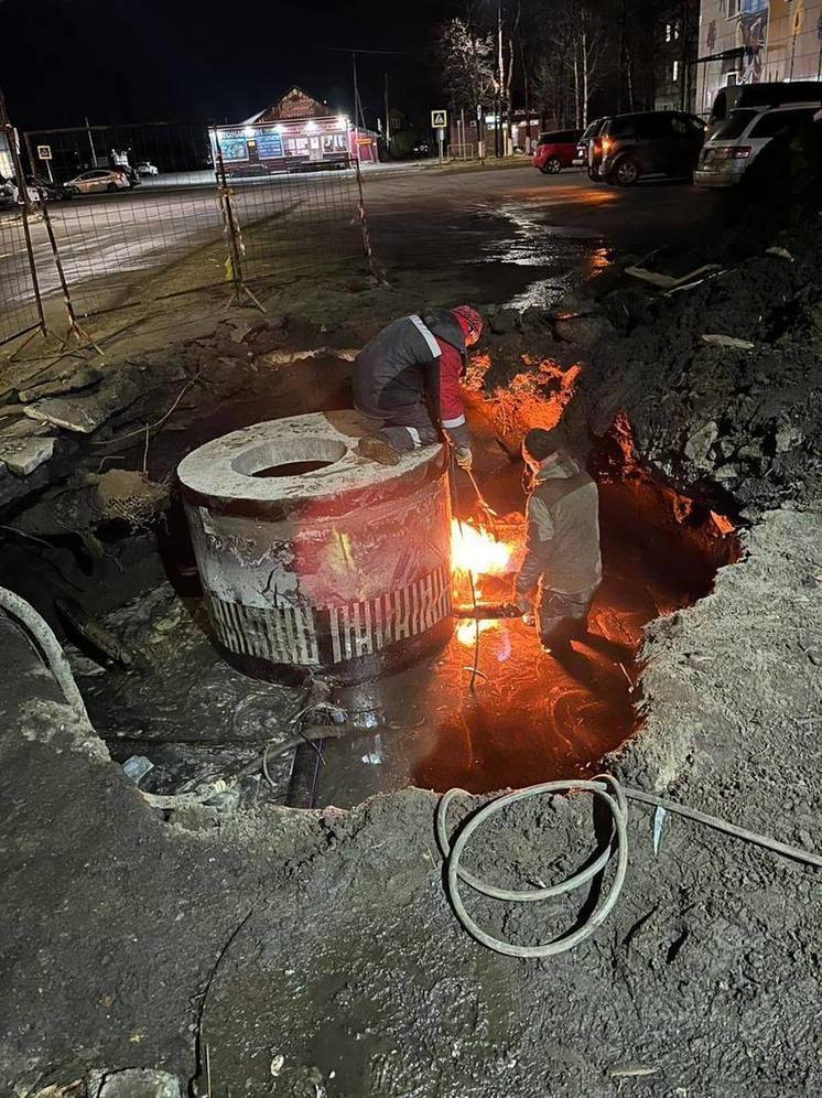 В Поронайске завершают модернизацию магистрального водопровода