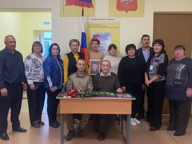 В Бековском районе в память о погибшем бойце СВО открыли «Парту Героя»
