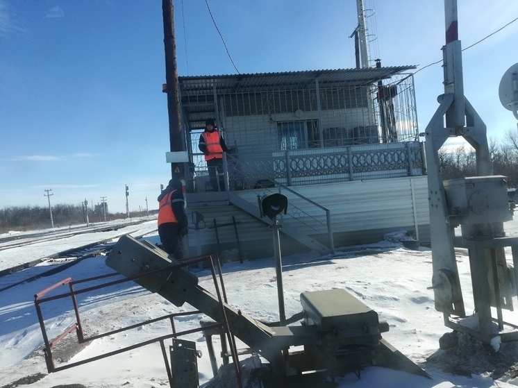 В Омской области поезд сбил женщину