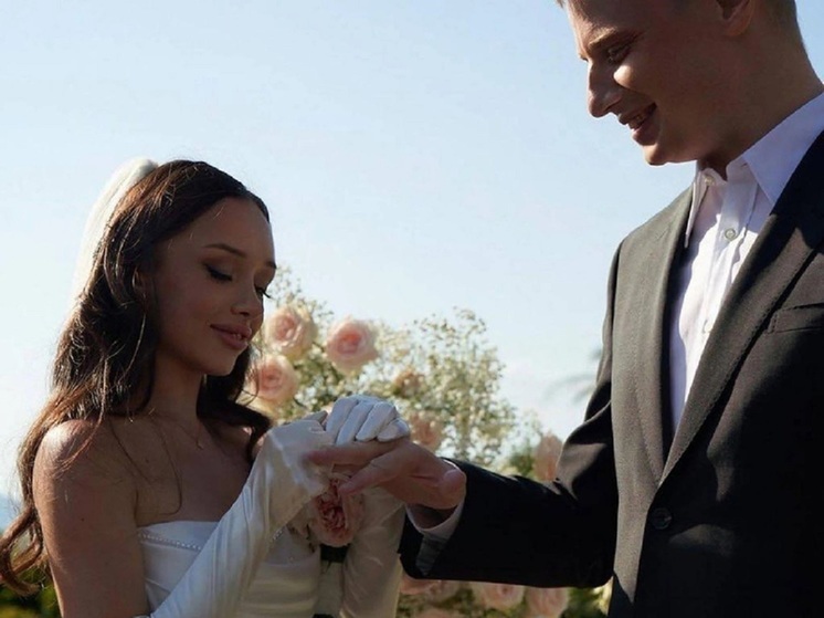 Бывшая жена комика Комиссаренко Юлия Шашкова рассказала, на какие деньги живет в США