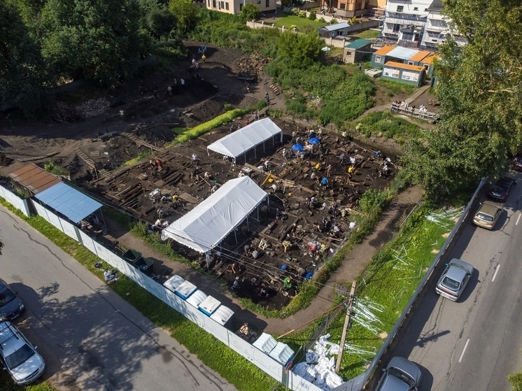 На Троицком раскопе в Великом Новгороде нашли глиняный портрет мужчины XII века