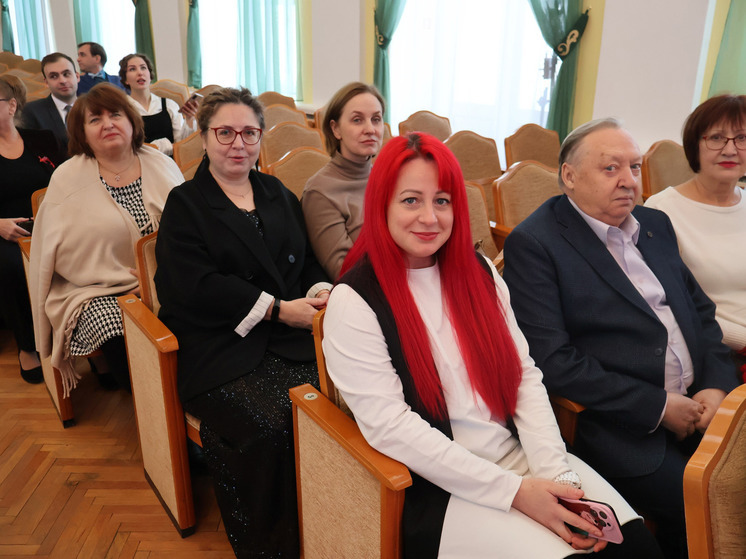 В концертном зале областной филармонии состоялась торжественная церемония вручения стипендий Правительства Смоленской области