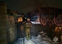 В Рубцовске произошел пожар в частном доме на улице Ползунова. На нем погиб мужчина, сообщает пресс-служба ГУ МЧС России по Алтайскому краю.