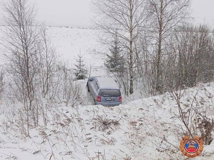 В Тверской области "Киа" съехала в кювет: есть пострадавший