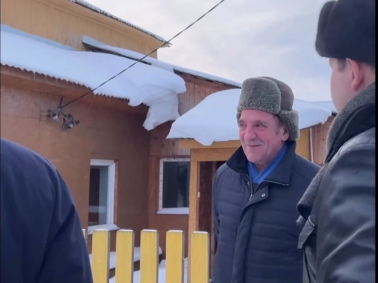 Семья томичей получила новый дом взамен сгоревшего