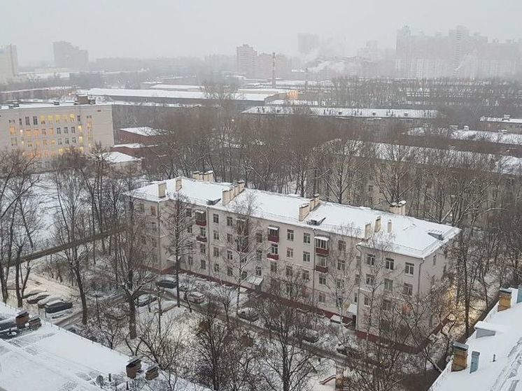 Гидрометцентр продлил предупреждение из-за непогоды до утра вторника