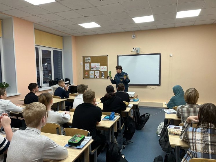 Валдайским школьникам рассказали, какую опасность таят фейерверки