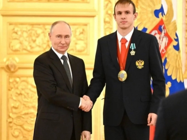 Путин наградил красноярского спортсмена за успех на Паралимпиаде в Париже