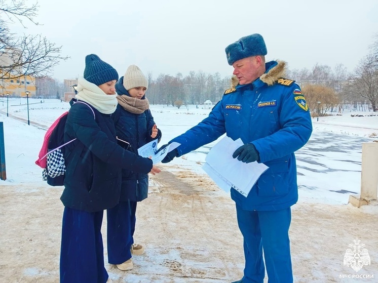 МЧС по Смоленской области напоминает: на реках и озерах, а особенно на небольших прудах, находится опасно