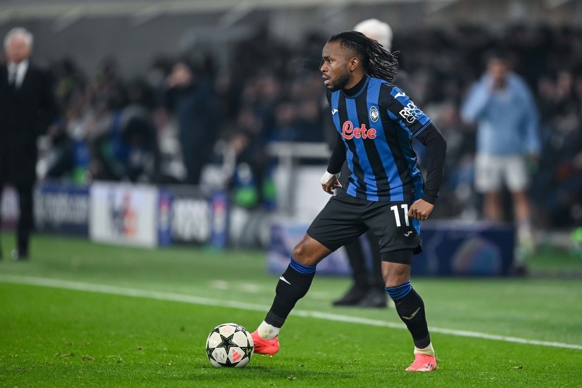 Форварда «Аталанты» Лукмана признали футболистом года в Африке