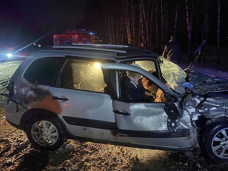 Водитель и пассажир Lada пострадали в ДТП с эвакуатором в Клепиковском районе