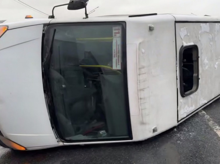 Маршрутка с пассажирами перевернулась на Горьковском шоссе под Балашихой