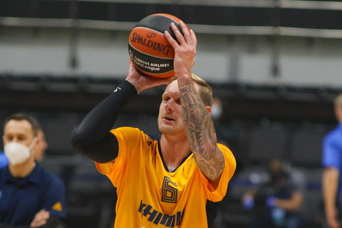 Седокова отреагировала на смерть бывшего мужа баскетболиста Яниса Тиммы