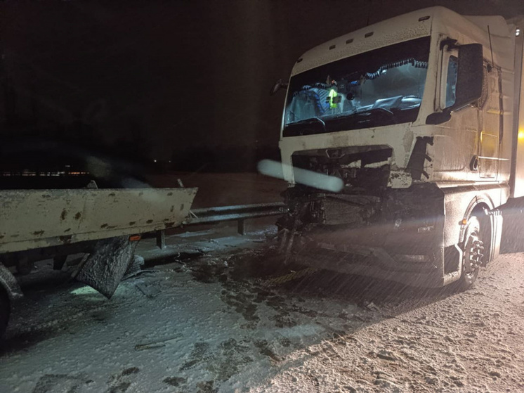 В массовом ДТП на липецкой трассе пострадал человек