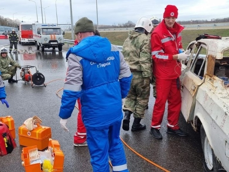 На дороге «Новороссийск — Керчь» организовали тактико-специальное учение