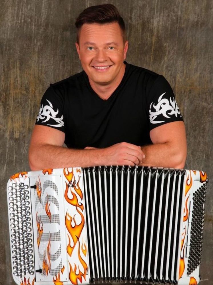 АГН «Москва»: Музыкант Сергей Войтенко встретился с контрактниками в Едином пункте отбора на военную службу в Москве