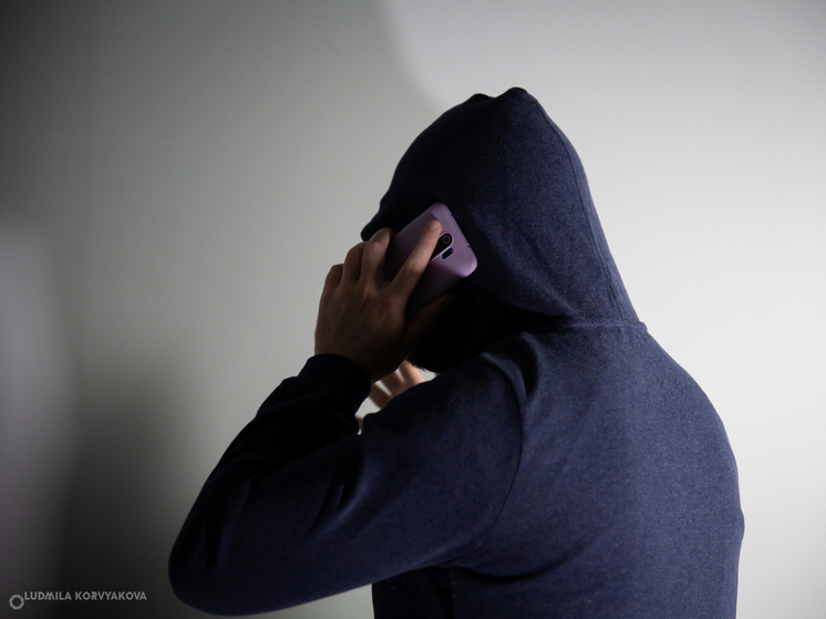 Учитель из Петрозаводска лишился сбережений и машины после общения с начальником