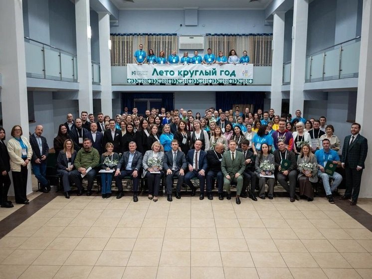 По итогам мониторинга в 2024 году почти 215 тысяч детей и подростков РТ обеспечены отдыхом и оздоровлением, что превышает показатели 2023 года, которые составили немногим более 206 тысяч человек.