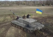Начальник Генерального штаба ВС РФ Валерий Герасимов сообщил в ходе брифинга с военными атташе иностранных государств, что с начала специальной военной операции (СВО) страны Запада поставили Украине больше 6,4 тысяч танков и бронемашин, полторы сотни самолетов и вертолетов и 40 тысяч беспилотных летательных аппаратов (БПЛА). 