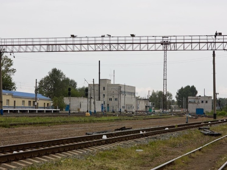 Легковушка столкнулась с поездом в Нижнем Новгороде