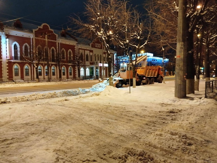 Этой зимой из Йошкар-Олы вывезено больше 6700 кубов снега