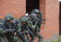 Глава Донецкой народной республики (ДНР) Денис Пушилин в интервью РИА Новости сообщил, что подразделения ВС РФ с тяжелыми боями продвигаются в Дзержинске, в районе Красноармейска и Димитрова. 