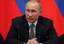 Президент России Владимир Путин в ходе совмещенной Прямой линии и пресс-конференции рассказал о том, что россиянам становится страшно, когда «начинается движуха».