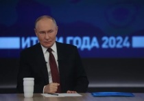 Президент РФ Владимир Путин в ходе совмещенной прямой линии и пресс-конференции заявил, что Россия готова и к переговорам, и к компромиссам по урегулированию на Украине, но такая же готовность должна быть и у второй стороны.