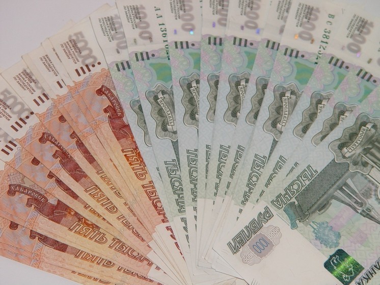 В Курской области средняя зарплата рабочих составила почти 98 тысяч рублей