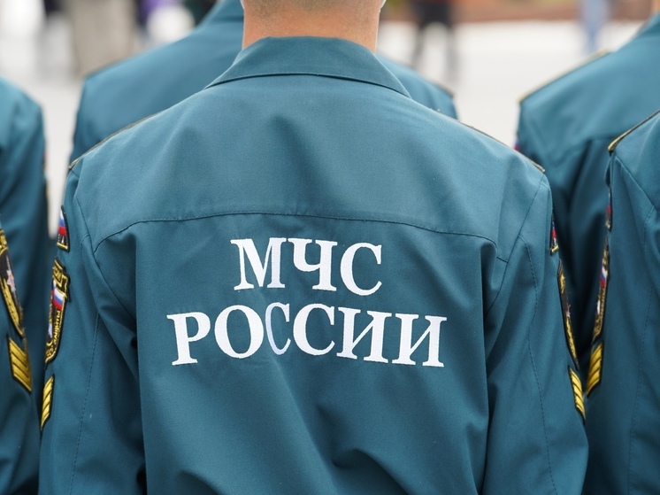 В Твери автомобиль провалился в яму с кипятком
