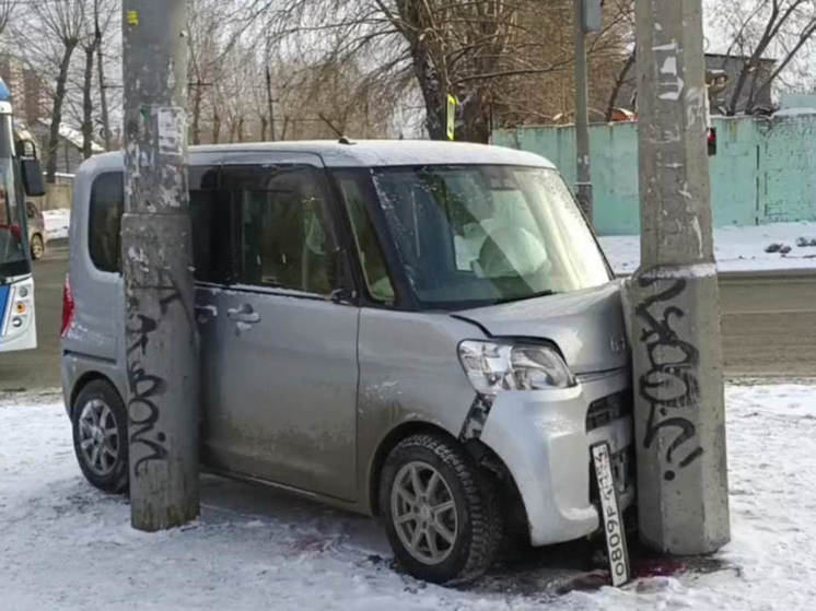 В Кировском районе Новосибирска в ДТП погиб мужчина