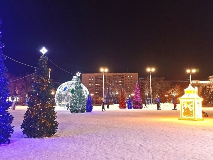 Новогодний городок в Оренбурге открылся