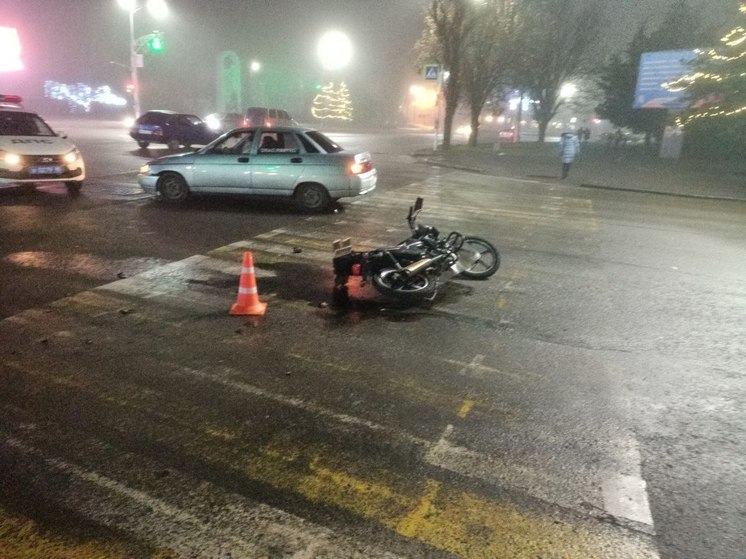 В центре Мелитополя произошло ДТП с участием мотоциклиста