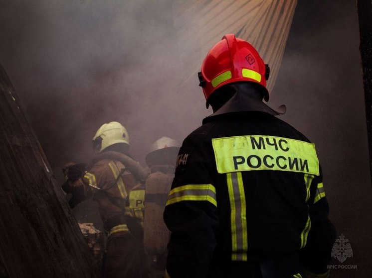 В селе Советского района горела хозпостройка