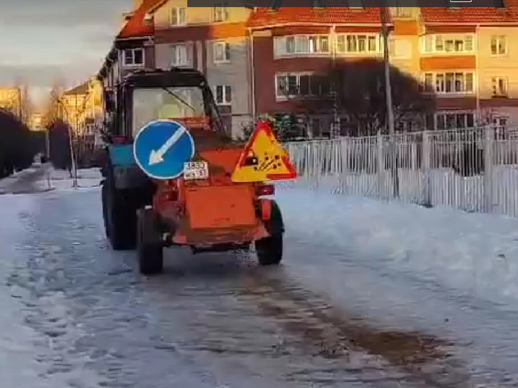 Новгородские городские службы сделали упор на противогололедную обработку