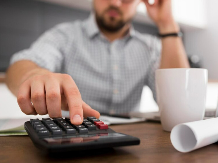 Решение Центробанка оставить ключевую ставку без изменений не нашло финансовых объяснений