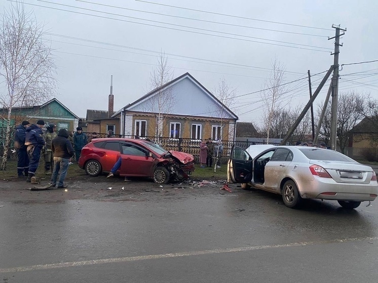 В Ростовской области в ДТП один погиб и трое пострадали