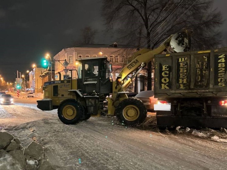 Власти Самары рассказали, что за день из города вывозят 5 тысяч тонн снега