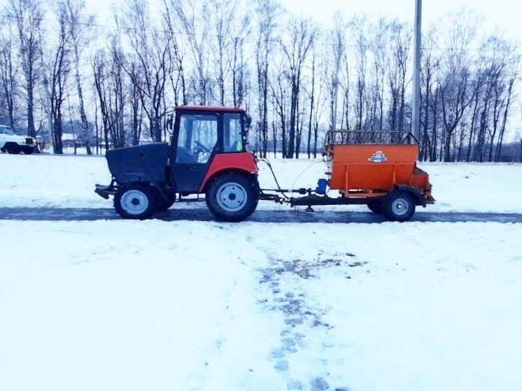 Жителям Ядринского округа напомнили, куда звонить по поводу очистки дорог