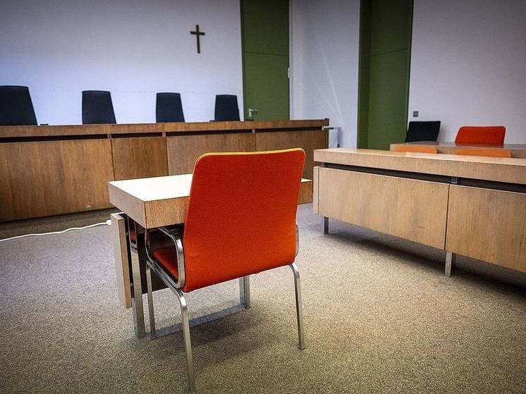 В США гей-пара получили 100 лет тюрьмы за изнасилование приемных сыновей