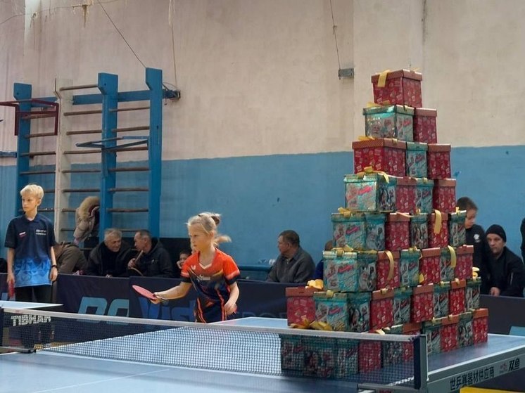 В Геническе состоялся предновогодний турнир по настольному теннису