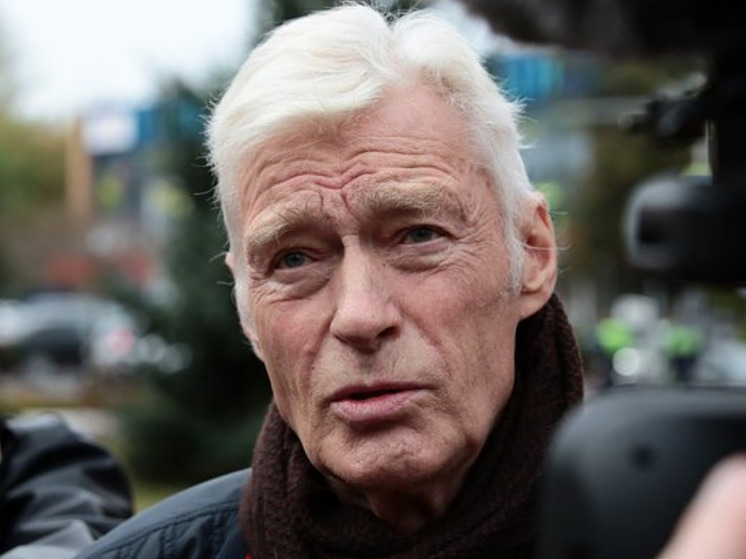 Сын Бориса Щербакова рассказал, когда актер может вернуться на сцену после травм