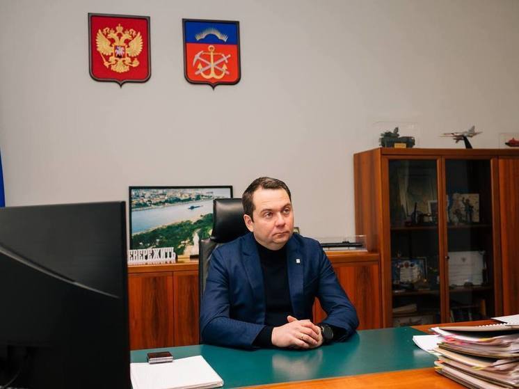 Андрей Чибис начал больше уделять время близким после покушения